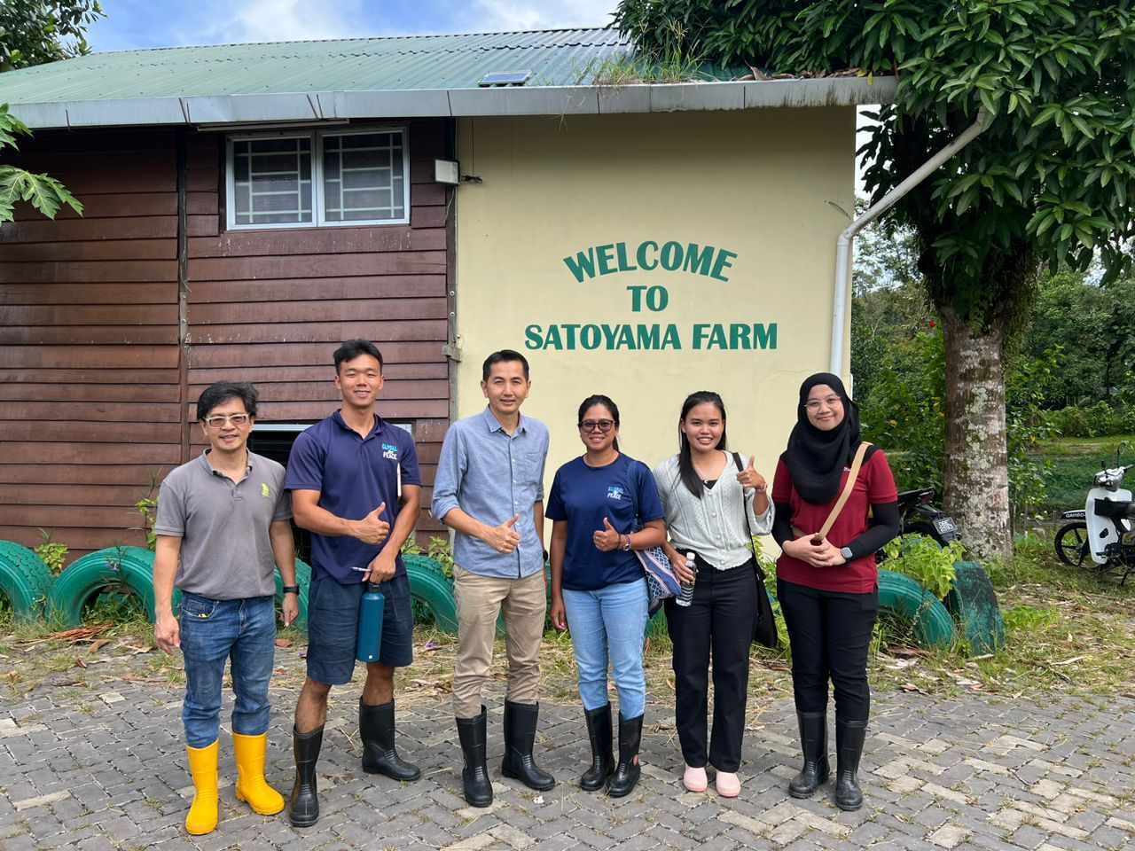 A group learning together during farm training